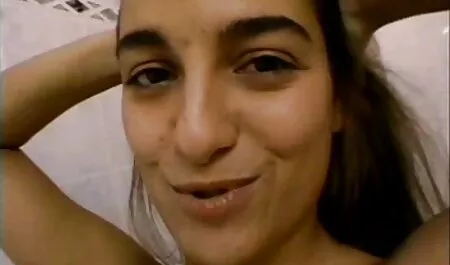 Cô gái ngồi trên một dương vật lớn phim sex nhat ban xvideo