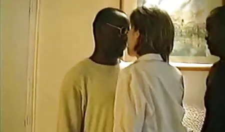 Quan hệ tình dục trên sàn nhà với một cô gái trẻ phim sex nhat ban moi nhat