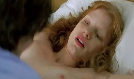 Cô ấy bị trói, các cậu bé lên và đánh anh ta phim sex nhat ban loan luon à