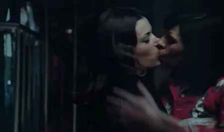 Cô cạo âm hộ của cô khắp phim sex nhat ban loan luon nơi trên thế giới