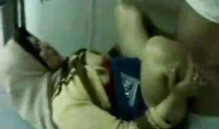 Cô gái da trắng chơi với phim sex chi em nhat ban âm đạo