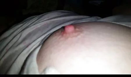 Tolyan nhét một số đối phim sex nhat ban khong che hay nhat tượng trong âm đạo