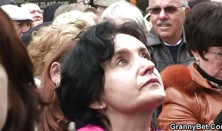 Alena, không hài lòng, đã phim sex nhat ban khong che hd chờ đợi chồng trên một chuyến đi kinh doanh