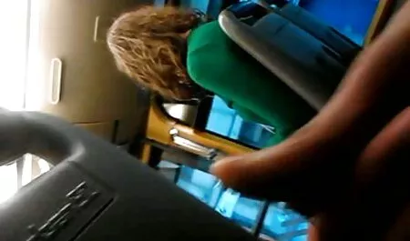 Vuốt ve âm hộ của cô ấy, phim sex nhat ban xvideo cô ấy bị ướt trong cực khoái.