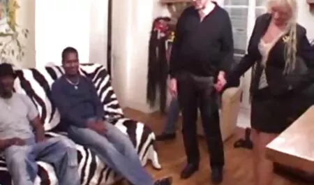 Đặt xuống quần jeans và đánh trúng phim sex hentai nhat ban mông của anh ở đây