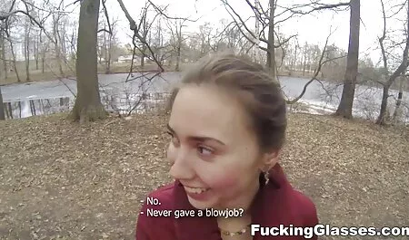 Ngồi cậu bé chơi ở nhà phimsex loanluan nhatban một mình