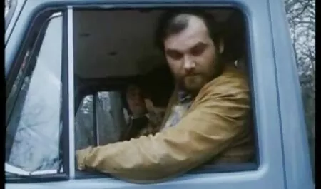 Ông đã lấy của một cô gái quần ra phim sex massage kich duc nu nhat ban trong một siêu thị.