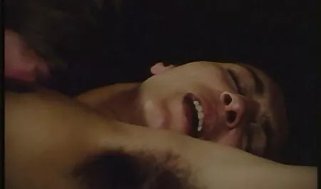 Gián điệp phim sex nhat ban nhanh dưới váy của cô gái ra đi