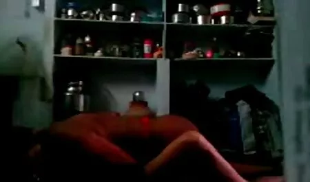 Cổ phim sex massage kich duc nu nhat ban khiêu dâm với một cô gái, trong bộ tóc giả