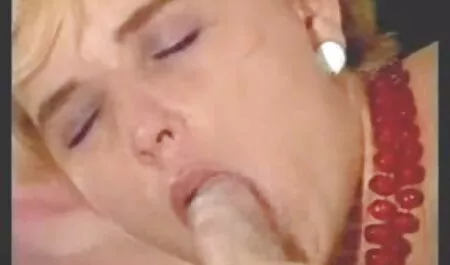 Một người trưởng thành đặt phim sex ba gia nhat ban ra như là một con chó cái, hy vọng một hậu môn