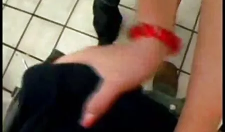 Một xe gắn máy lạnh phim sex nhat ban moi làm cho nó mát hơn bất kỳ chàng trai