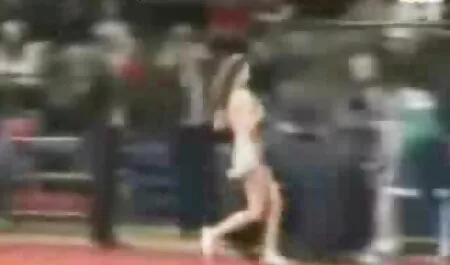 Các cô gái uống bia và xoắn của phim sex nhat ban hay khong che họ mông trần